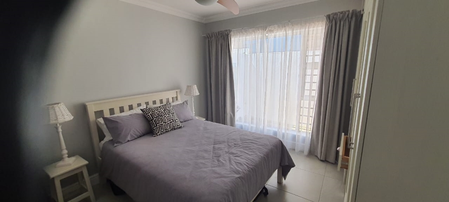 To Let 2 Bedroom Property for Rent in Wavecrest Eastern Cape